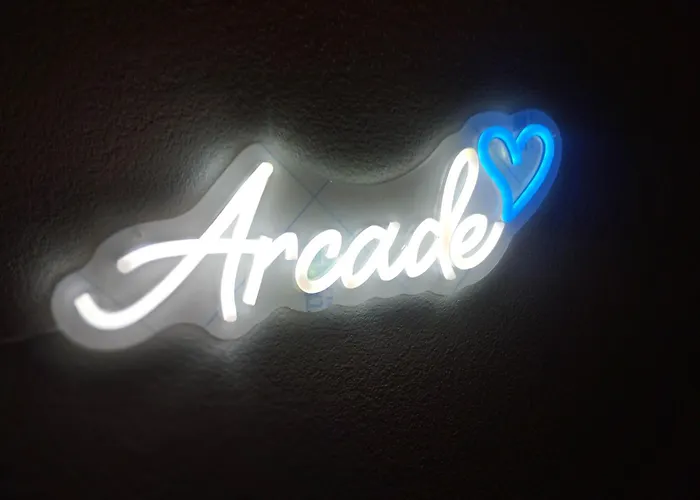 Arcade Central Retro Apartment